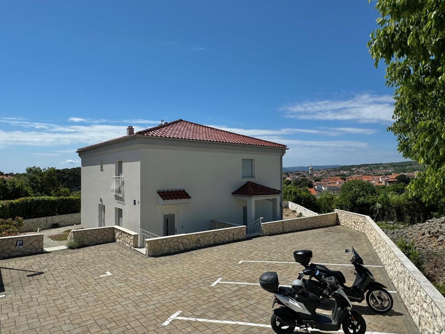 Cozy Apartment Rosmarin With A Sea View Krk Town Bagian luar foto