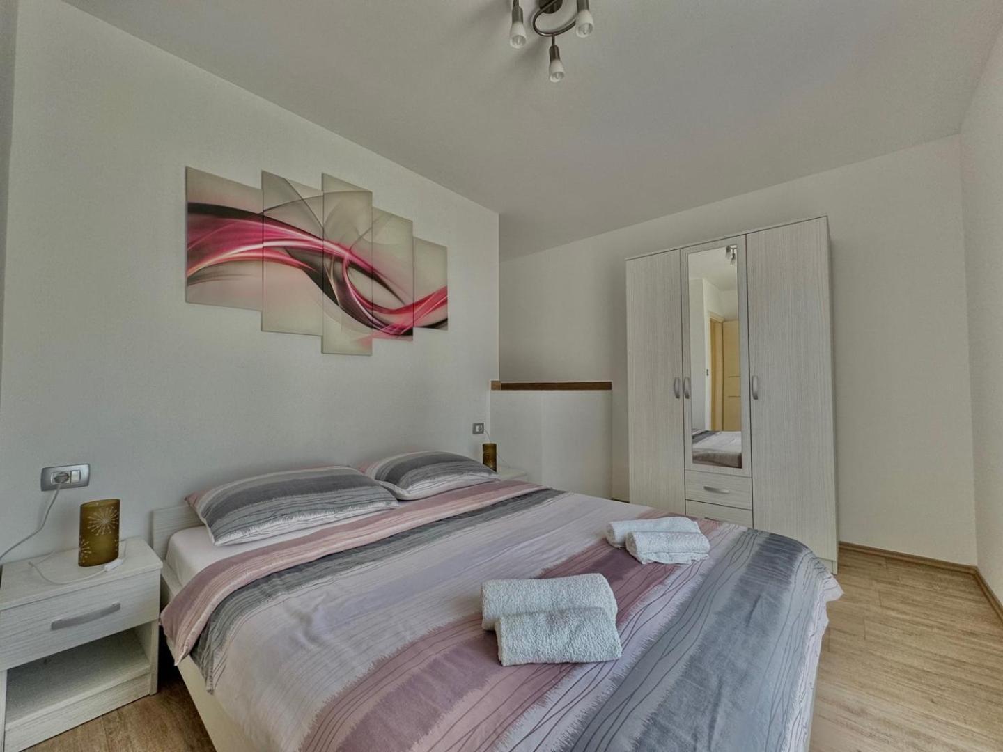 Cozy Apartment Rosmarin With A Sea View Krk Town Bagian luar foto